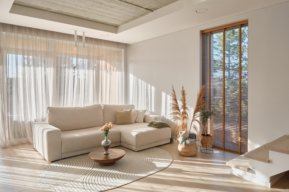 Light Oak – Engineered Wood